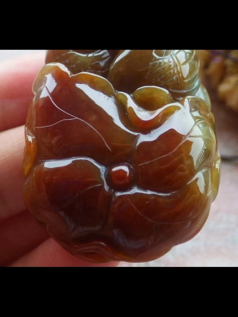 Red jadeite jade mandarin duck lotus flower bird certificate pendant